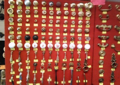 KNOBS, SMALL MED, LRG.